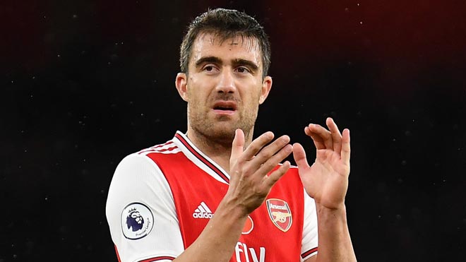 Sokratis sắp rời Arsenal để gia nhập Real Betis