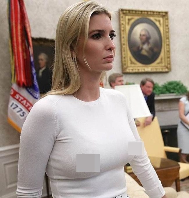 Dễ thấy, Ivanka Trump thường lựa chọn những bộ đồ có chi tiết tôn vòng một như dáng trễ nải, cúp ngực. 
