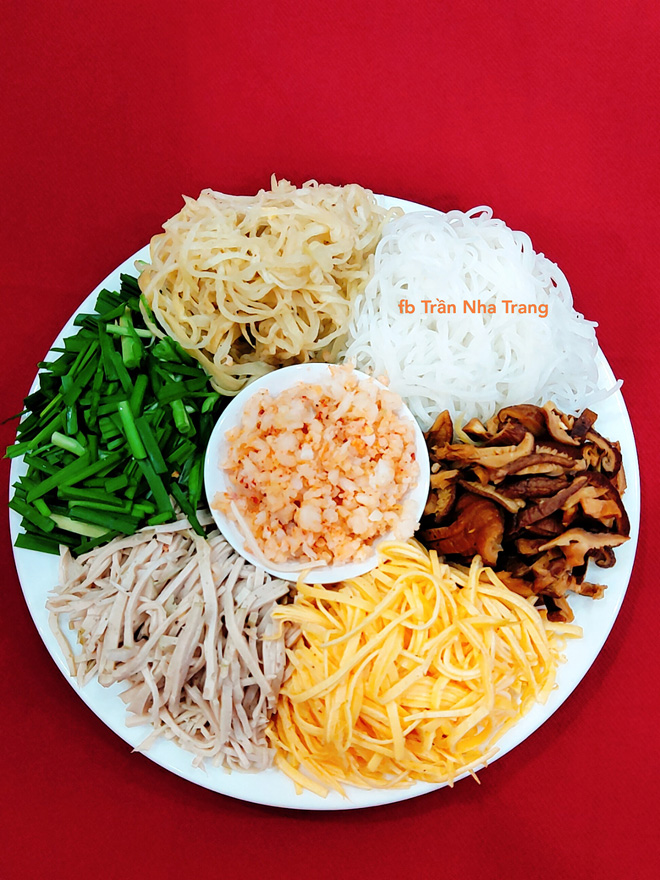 Cách làm bún thang "phiên bản" hiện đại, đơn giản hơn nhiều mà vẫn tuyệt ngon - 3