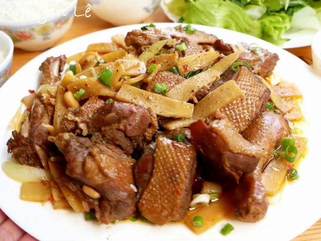Ẩm thực - Vịt kho với thứ này đảm bảo thịt mềm, không hôi, cả nhà ăn "trôi nồi cơm"
