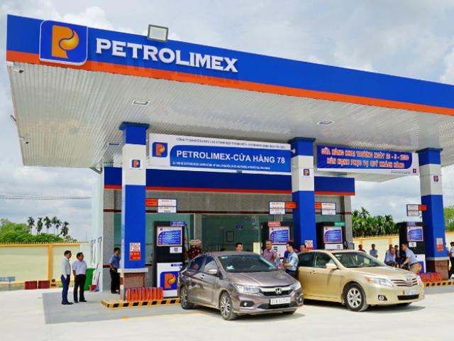 Kinh doanh - Lợi nhuận năm 2020 của đại gia xăng dầu Petrolimex giảm tới 77,5%