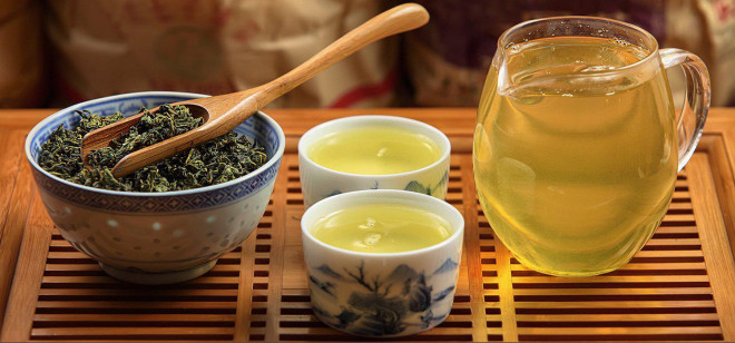 Trà ô long, được chế biến dưới hình dạng những viên trà khô, được các nhà khoa học Nhật Bản chứng minh là "thần dược" giảm mỡ - Ảnh minh họa từ Internet