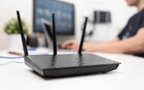 Có nên bật router WiFi liên tục hay không? - 1