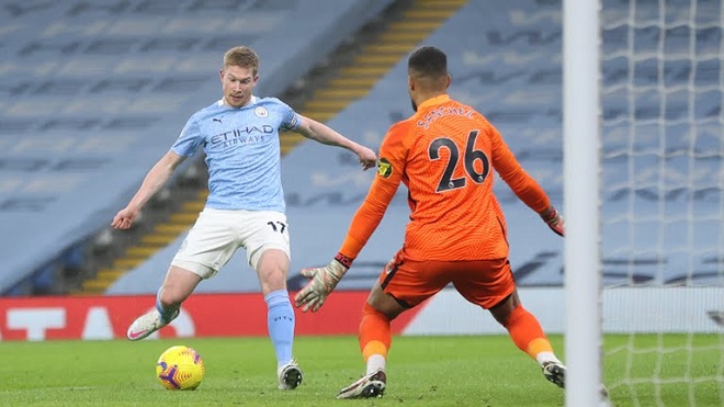 Trực tiếp bóng đá Man City - Brighton: Sterling đá hỏng phạt đền (Hết giờ) - 9