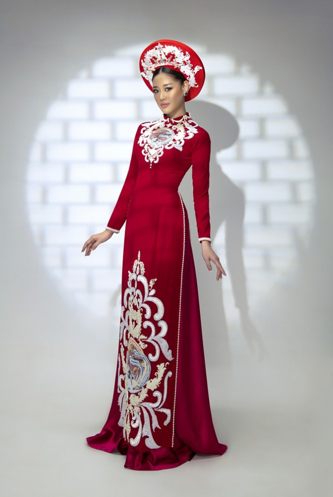 Hoa hậu Khánh Vân đẹp như công chúa bước ra từ truyện cổ tích trong bộ ảnh áo dài - 7