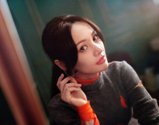 Làm đại sứ thương hiệu Prada, Trịnh Sảng đập tan lời đồn “hết thời”, nhưng vẫn bị so sánh với Irene - 4