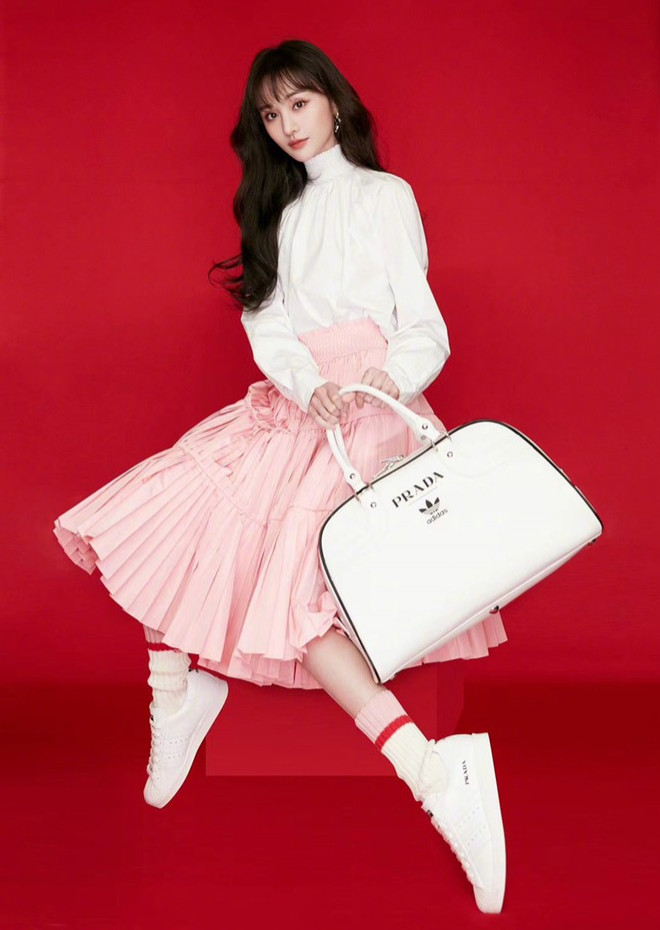 Làm đại sứ thương hiệu Prada, Trịnh Sảng đập tan lời đồn “hết thời”, nhưng vẫn bị so sánh với Irene - 6