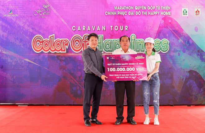 Quỹ từ thiện Happy Home Cà Mau trao tặng Ủy ban MTTQ Việt Nam tỉnh Cà Mau