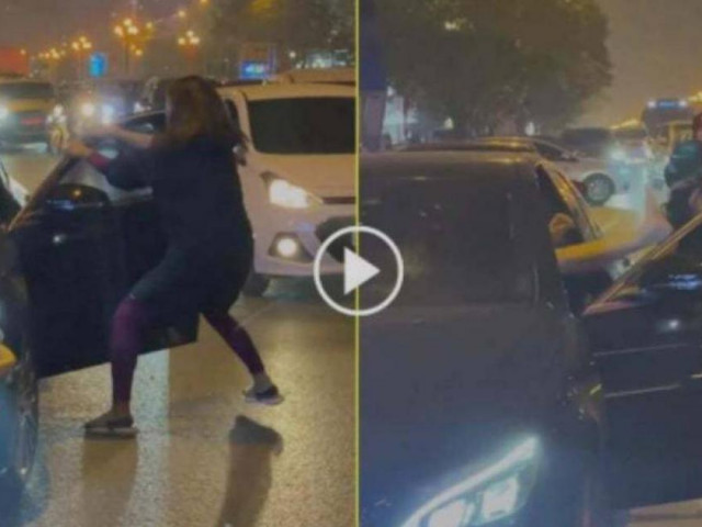 "Ninja Lead" giật cửa xe Mercedes đánh ghen náo loạn phố Lê Văn Lương