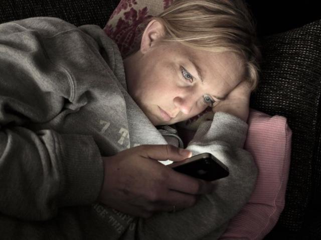 Sức khỏe đời sống - 12 thói quen hằng ngày “âm thầm” hủy hoại sức khỏe nhưng ít người biết đến