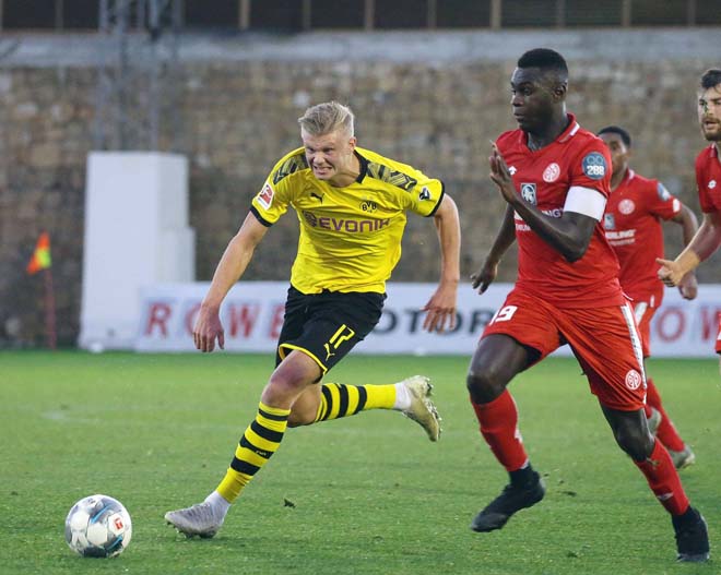 Video Dortmund - Mainz: Haaland bất lực, "trai đẹp" Reus hóa tội đồ - 1