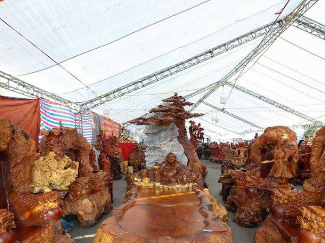 Thị trường - Tiêu dùng - Bộ bàn ghế "khủng" giá gần 3 tỉ có gì đặc biệt?