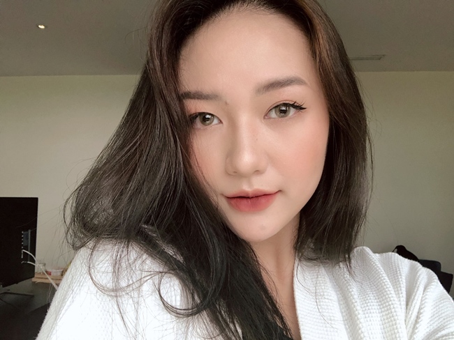 Được biết&nbsp;Bảo Ngọc là con gái của Chủ tịch Tập đoàn Y Dược Bảo Long - Lương y, TS. Nguyễn Hữu Khai.
