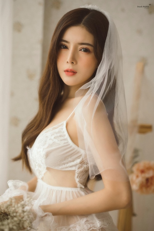 Hot girl có tên lạ được mệnh danh búp bê: &#34;Ngoại hình xinh đẹp với tôi chỉ có lợi&#34; - 3