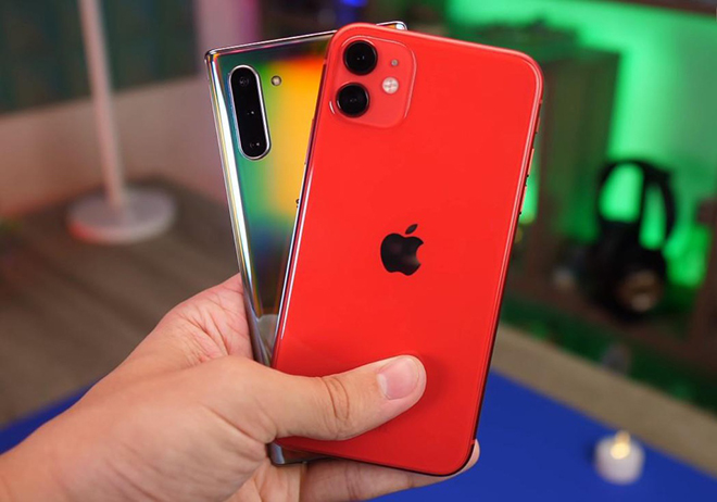 Nên mua iPhone 11 hay Galaxy Note 10+ khi chênh nhau chỉ một triệu? - 1