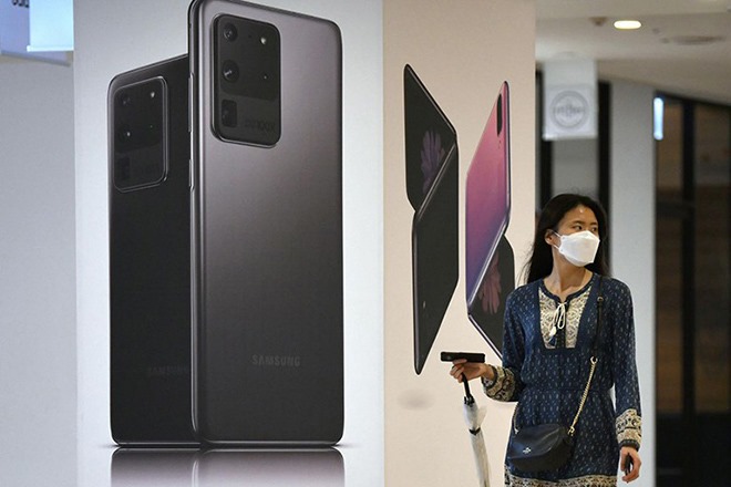 Samsung vẫn hốt bạc dù bán ít smartphone - 1