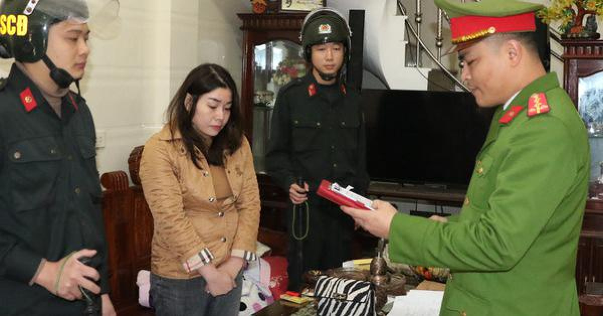 Pháp luật - Gần 100 chiến sĩ tham gia phá đường dây đánh bạc 2 tỉ/ngày do “quý bà” 8X cầm đầu