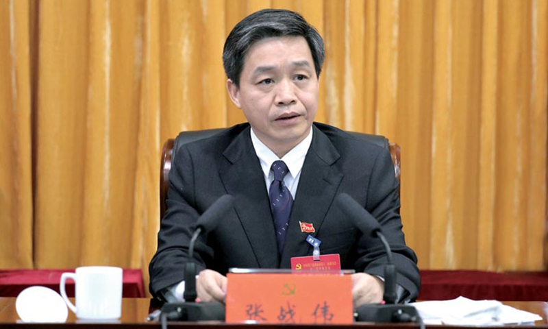 Zhang Zhanwei – Bí thư Thành ủy thành phố Tế Nguyên – ra tay đánh cấp dưới đến phát bệnh tim (ảnh&nbsp;: Hoàn cầu)