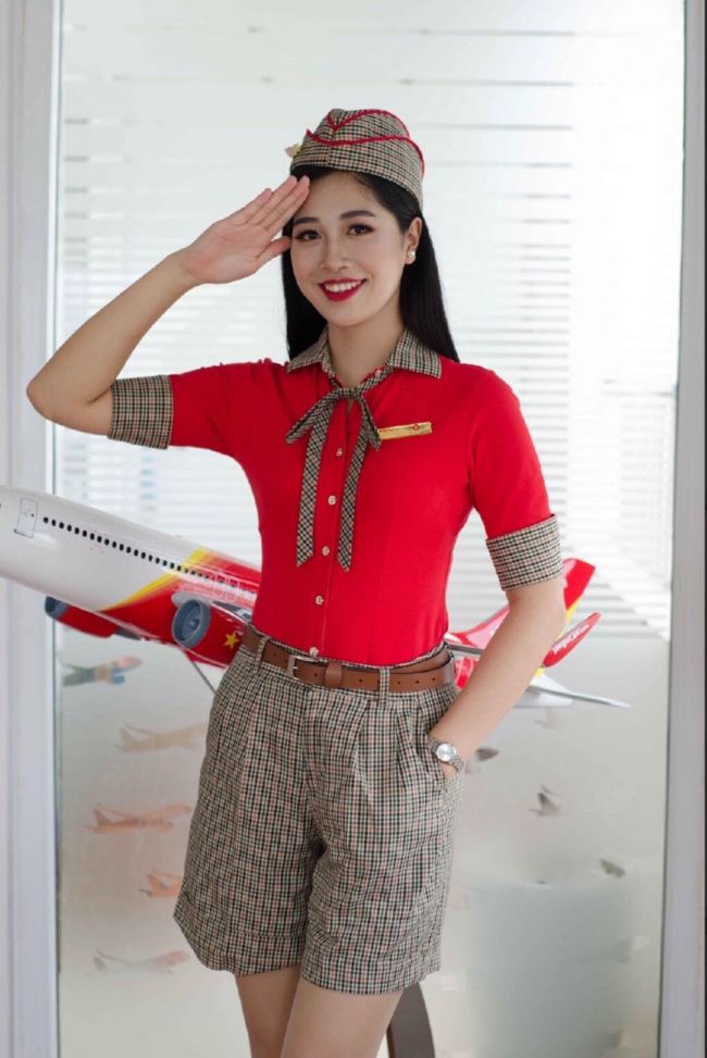 Vân Ly hiện tại đang làm việc cho một hãng hàng không có tiếng ở Việt Nam với vị trí tiếp viên hàng không.
