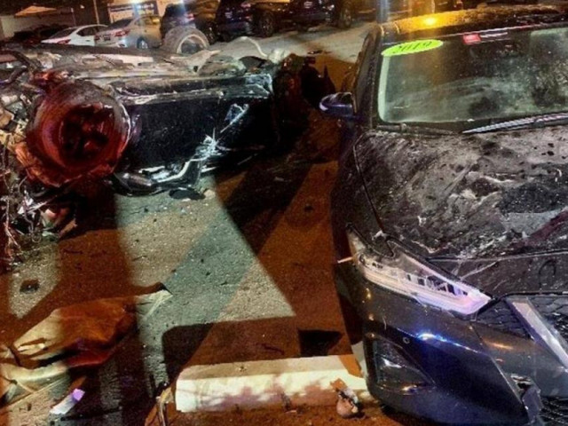 Tin tức ô tô - Xe Audi mất lái đâm hàng loạt ô tô trên đường, nữ tài xế tử vong