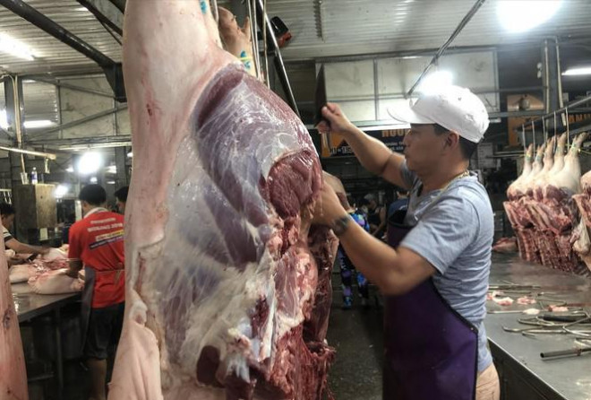 Thịt heo ở chợ đầu mối nguồn cung ổn định ảnh: U.P