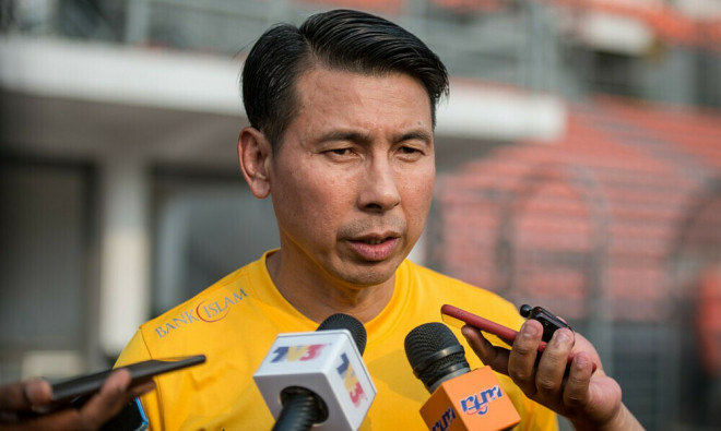 HLV Tan Cheng Hoe đang tìm ra một giải pháp để tuyển Malaysia tập trung.&nbsp; Ảnh: NST