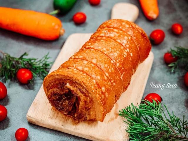 Ẩm thực - Cách làm ba chỉ cuộn quay giòn bì bên ngoài, thịt mềm mượt bên trong