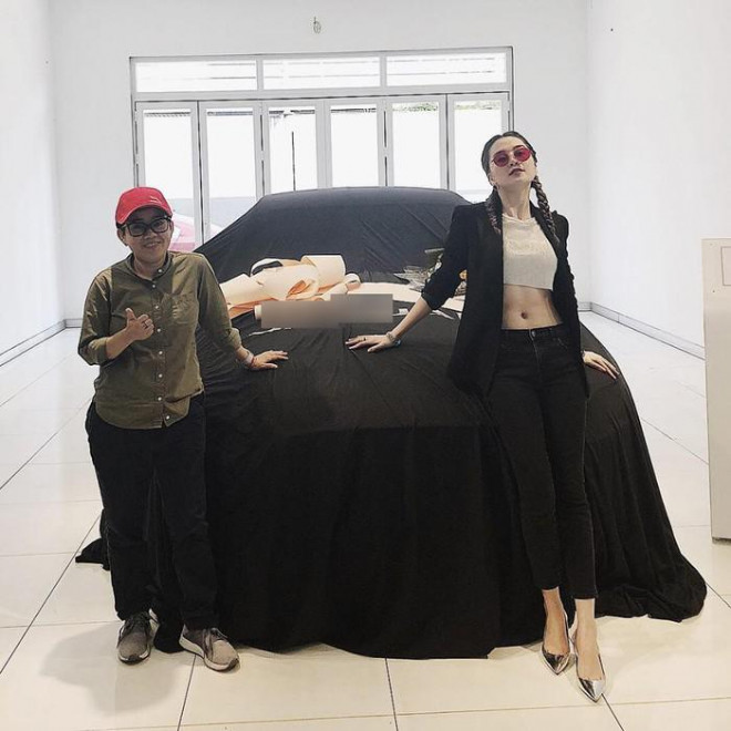 Bóc giá xế hộp của "yêu nữ hàng hiệu" Thiều Bảo Trang - 1