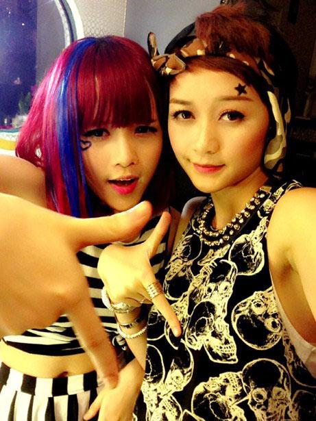 Chị em ca sĩ Thiều Bảo Trang, Thiều Bảo Trâm.