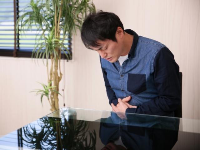 Sức khỏe đời sống - Thở hổn hển vì đau bụng, người đàn ông qua đời sau 1 ngày nhập viện do nhầm với đau dạ dày