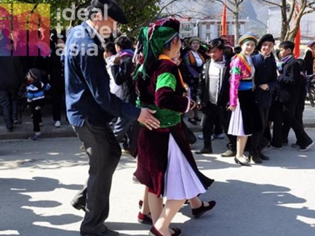 Du lịch - 5 lễ hội Tết thú vị nhất Việt Nam xuất hiện trên báo Tây