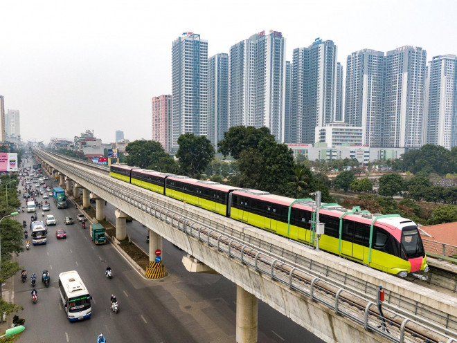 Tháng 10-2020, Ban Quản lý đường sắt đô thị Hà Nội (MRB) đón đoàn tàu đầu tiên của tuyến đường sắt đô thị số 3, đoạn Nhổn-Ga Hà Nội.