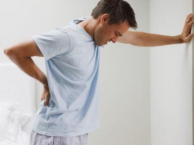 Sức khỏe đời sống - Quý ông bí tiểu, đau lưng, đau chân…là dấu hiệu cảnh báo căn bệnh ung thư "sát thủ"