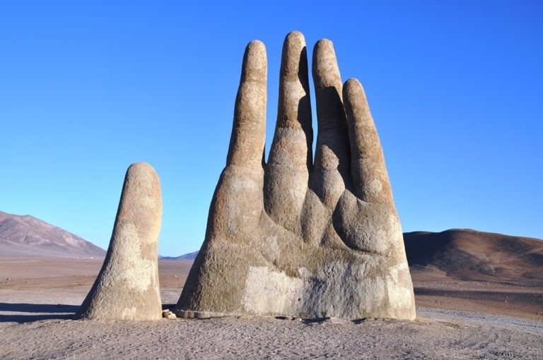 "Ớn lạnh sống lưng" với 14 địa điểm du lịch kỳ lạ - 4