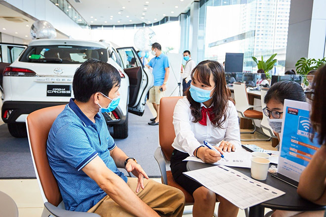 Nhân viên Toyota đề xuất hàng nghìn ý tưởng làm hài lòng khách hàng - 1