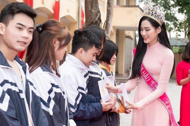 Trước thềm thi Miss World 2021, Hoa hậu Đỗ Thị Hà có những bước đi đầy thông minh - 6
