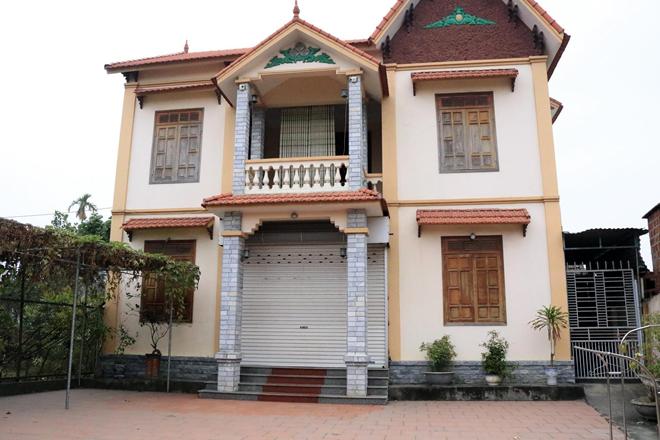 Nhà của ông Thành đã khóa trái nhiều ngày nay.