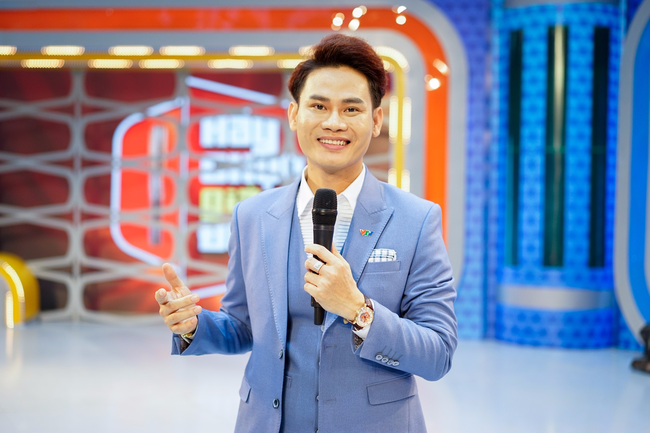 MC “Hãy chọn giá đúng” tiết lộ sự thật “làm MC VTV rất giàu”, cát-xê dẫn ngày Tết “gây choáng” - 1