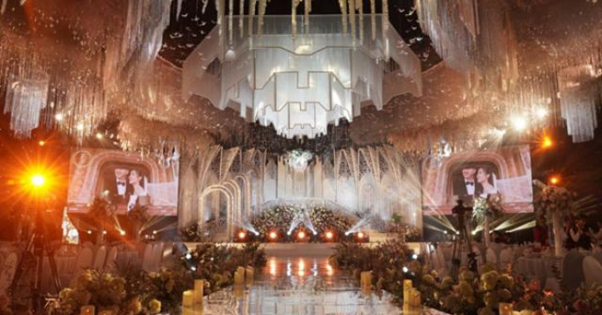 Bạn trẻ - Cuộc sống - Đám cưới choáng ngợp ở Ninh Bình: Lâu đài nguy nga, danh tính chú rể không phải dạng vừa