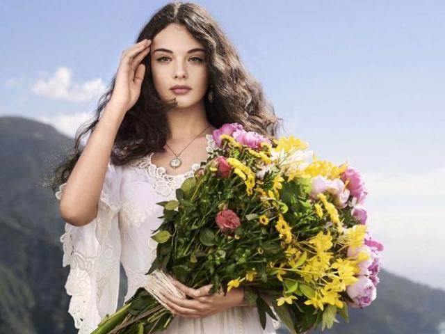 Làm đẹp - Con của người đàn bà đẹp nhất nước Ý làm loạn ngàn nhịp tim vì dung mạo nữ thần địa đàng