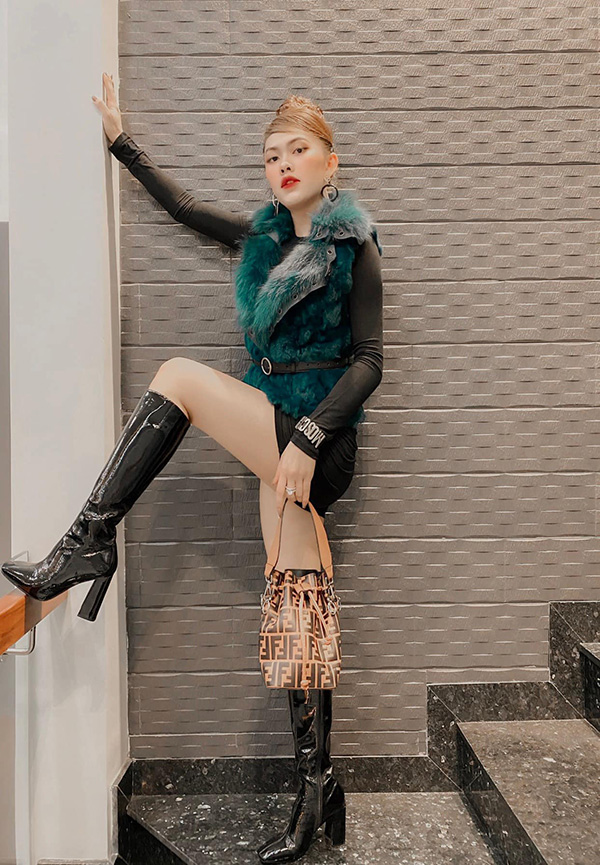 Bắt kịp xu hướng thời trang cùng Hồng Hoa Đinh - 2