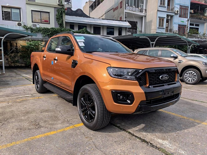 Một số đại lý giảm giá xe Ford Ranger Wildtrak để hút khách trước tết - 1