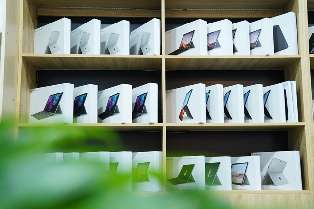 Các sản phẩm của Surface Microsoft luôn được cập nhật ở Surface Việt