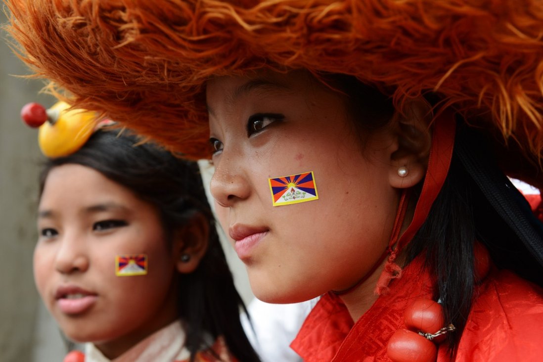 Người Tây Tạng sống tị nạn ở Nepal, kỷ niệm ngày sinh của lãnh tụ tinh thần Đạt Lai Lạt Ma.