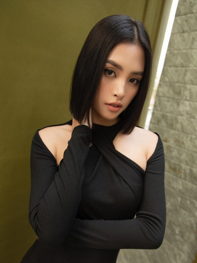 Diện đầm đen bó sát, Hoa hậu Tiểu Vy khoe đường cong uốn lượn ngày càng quyến rũ - 3