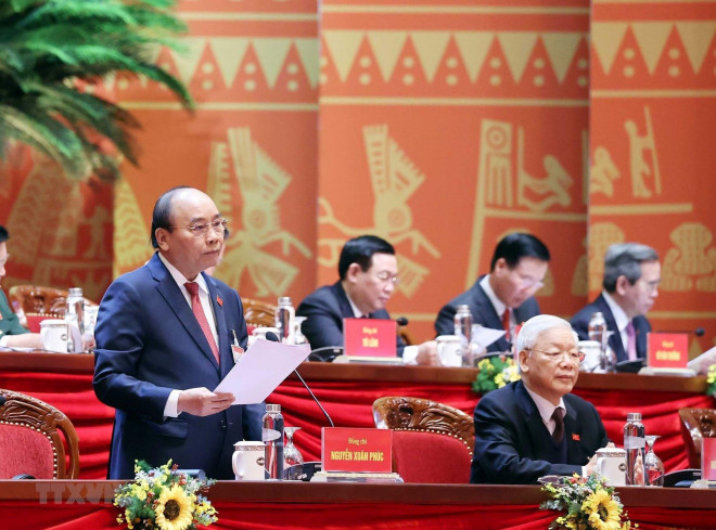 Ủy viên Bộ Chính trị, Thủ tướng Nguyễn Xuân Phúc thay mặt Đoàn Chủ tịch điều hành phiên họp