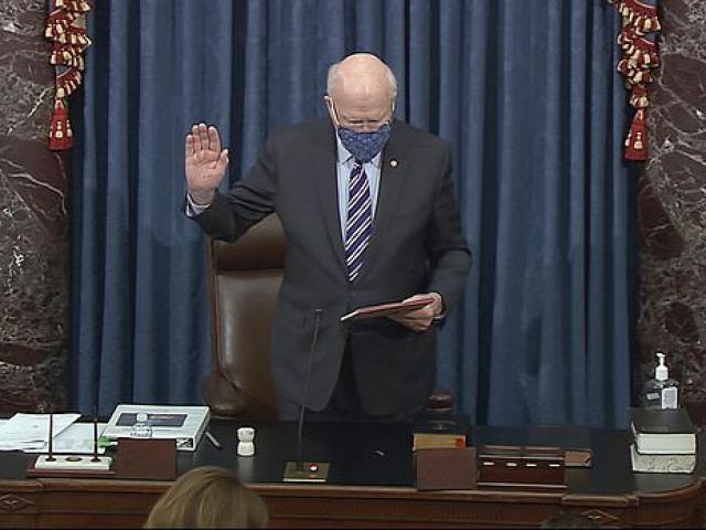 Thế giới - Chủ tọa phiên tòa xét xử ông Trump ở Thượng viện bất ngờ nhập viện