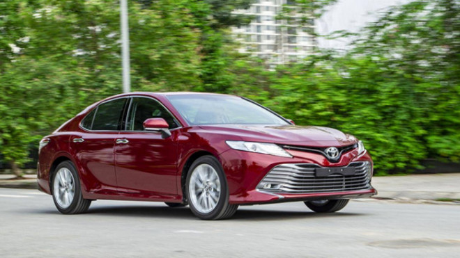 Toyota Camry thống trị phân khúc sedan cỡ trung trên toàn cầu - 1