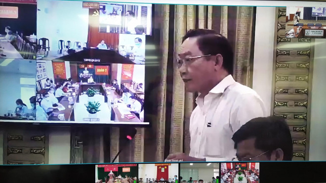 GS-TS-BS Nguyễn Tấn Bỉnh báo cáo tại cuộc họp trực tuyến - Ảnh chụp màn hình từ đầu cầu Trung tâm Báo chí TP HCM