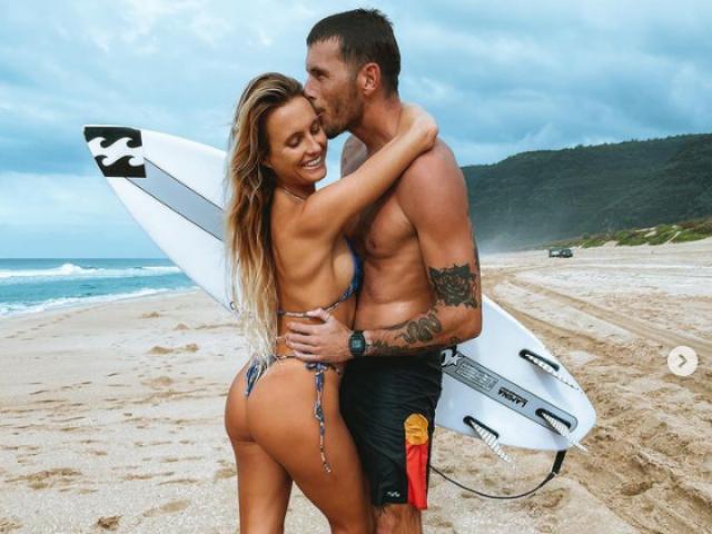 Thể thao - Người mẫu thể thao chụp ảnh nóng, mỹ nhân nhảy sào khoe "chân dài miên man"